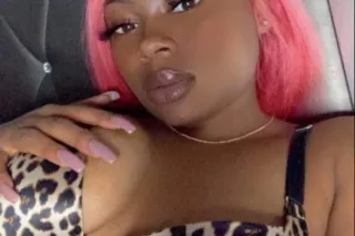 Absolutely Stunning Miiaa - Image 4