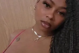 Absolutely Stunning Miiaa - Image 1